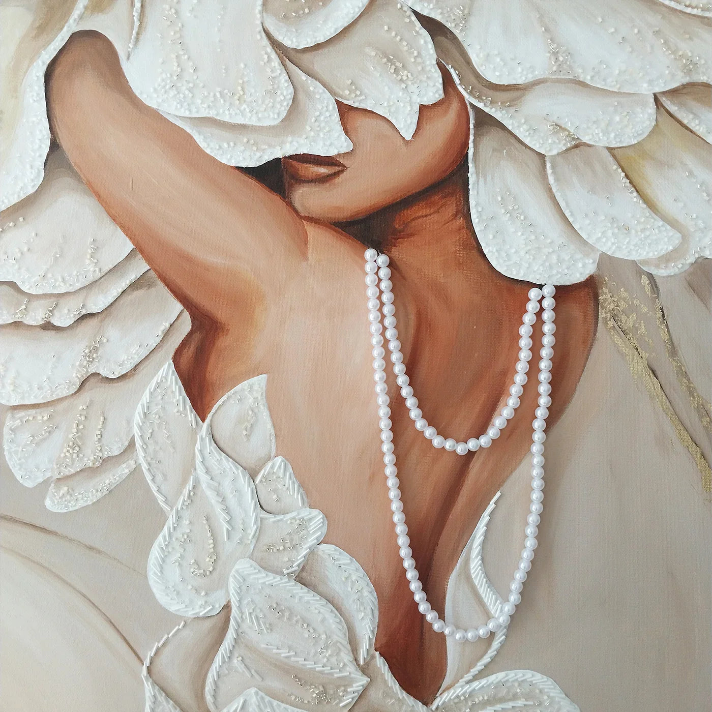 Detailed view of Artecasso Pearl Beauty handmade artwork highlighting the relief texture and shimmering metallic gold finish.